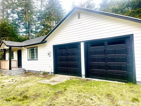 20819 Birch Pl, Ocean Park, WA 98640