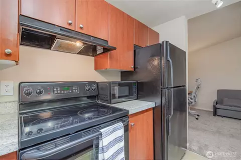 Kitchen - 12404 E Gibson Rd #A304, Everett, WA 98204 photo 3 of 3