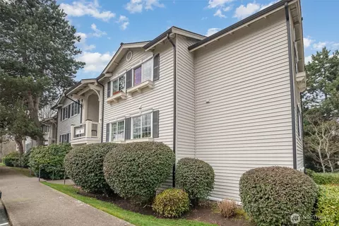 Exterior - 12404 E Gibson Rd #A304, Everett, WA 98204 photo 3 of 7