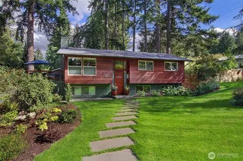 18 Mt Olympus Dr NW, Issaquah, WA 98027