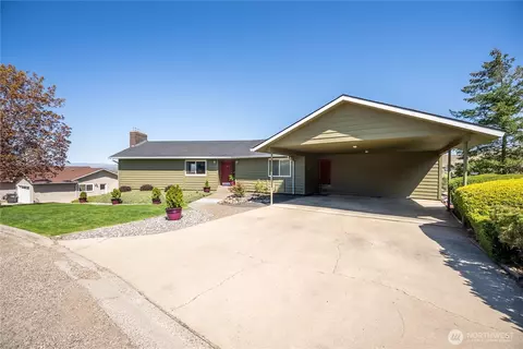 1426 Kinney Way S, Prosser, WA 99350