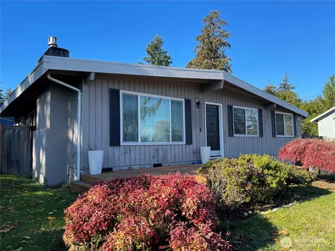 15225 40th Ave S, Tukwila, WA 98188