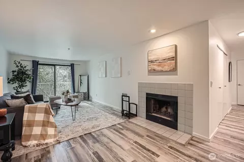 1245 SW 132nd Ln #1122, Burien, WA 98146