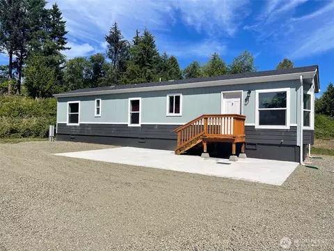 132 Funk Ballard Aly, Sekiu, WA 98381