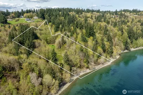 8755 Landing Ln SE, Port Orchard, WA 98367