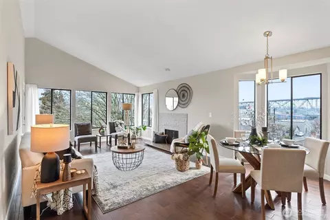 174 Florentia St #401, Seattle, WA 98109