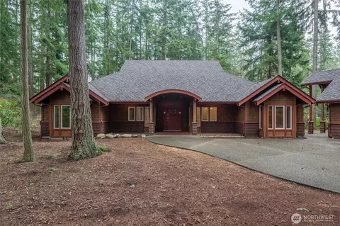 9082 Shearwater Rd, Blaine, WA 98230