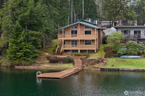 1840 E Phillips Lake Loop, Shelton, WA 98584
