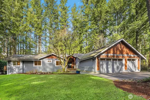 23810 SE 33rd St, Issaquah, WA 98029