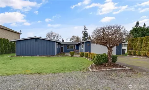 8924 48th Dr NE, Marysville, WA 98270