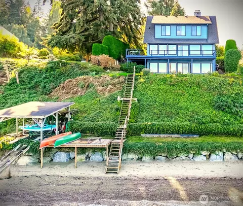 1150 Hyak Pl, Fox Island, WA 98333