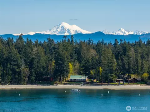 2200 2199 Leadbetter Pl, Sinclair Island, WA 98221