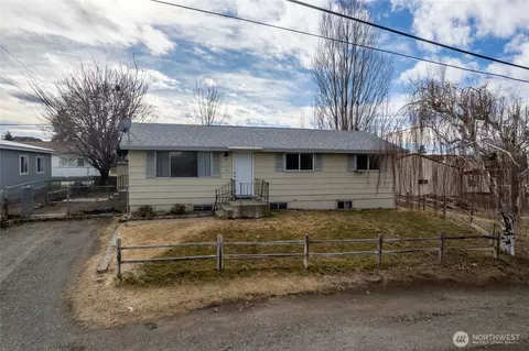 13 Electric Blvd, Electric City, WA 99123