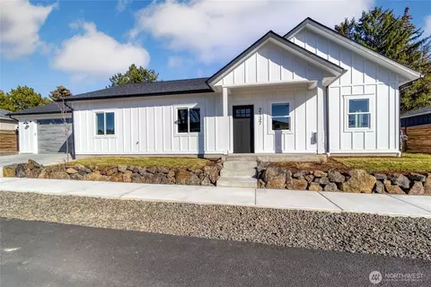 2137 Solara Ln, Walla Walla, WA 99362