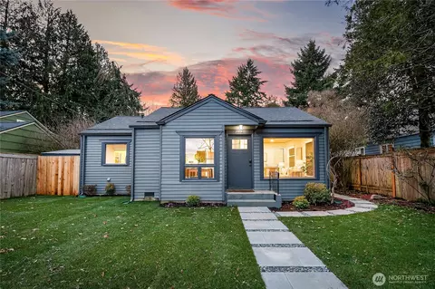 9233 Dayton Ave N, Seattle, WA 98103