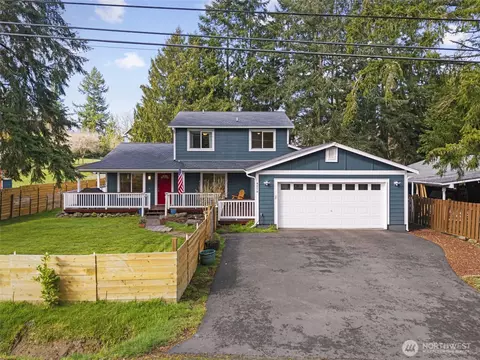 4474 Woods Rd E, Port Orchard, WA 98366