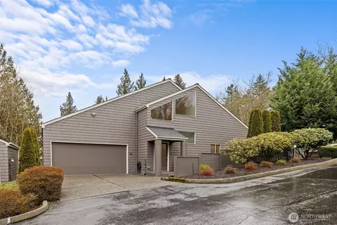 611 Bellevue Way SE, Bellevue, WA 98004
