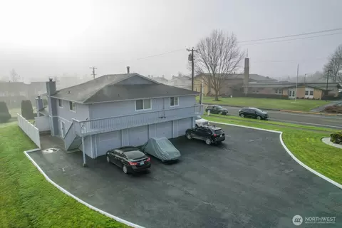 2764 Laukala Pl, Enumclaw, WA 98022 photo 2