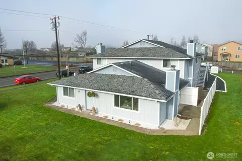 2764 Laukala Pl, Enumclaw, WA 98022 photo 3
