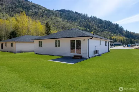 Exterior - 6490 Watson Loop, Maple Falls, WA 98266 photo 4 of 5
