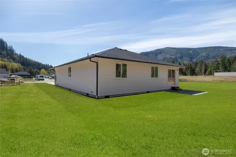 Exterior - 6490 Watson Loop, Maple Falls, WA 98266 photo 5 of 5