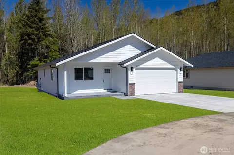Exterior - 6490 Watson Loop, Maple Falls, WA 98266 photo 3 of 5