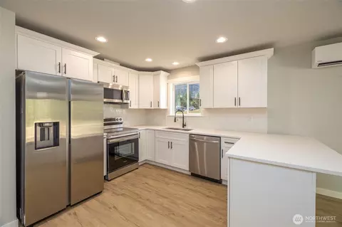 Kitchen - 6490 Watson Loop, Maple Falls, WA 98266 photo 1 of 3