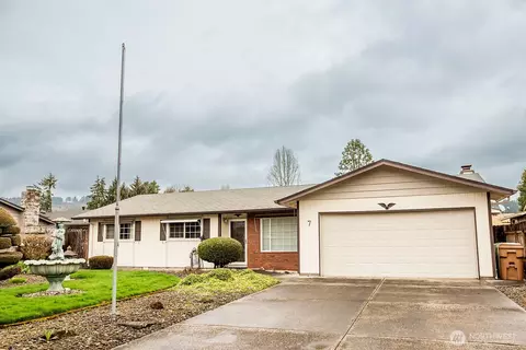 Exterior - 7 48th Pl, Longview, WA 98632 photo 3 of 6