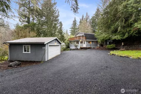 8111 71st St NW, Gig Harbor, WA 98335