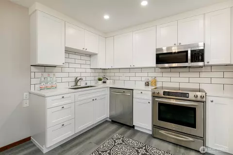 2619 Rucker Ave #10, Everett, WA 98201 photo 10