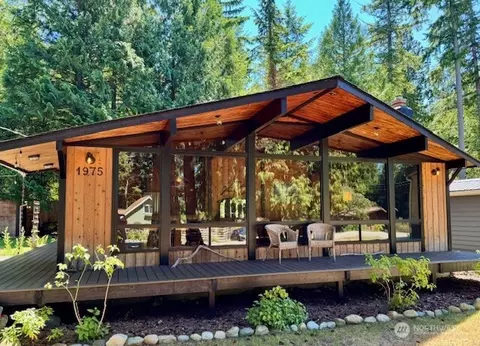 1975 Wellington Rd, Point Roberts, WA 98281