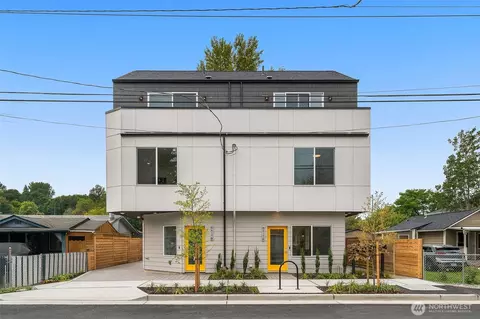 8617 44th Ave S #C, Seattle, WA 98118
