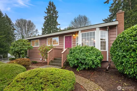 1733 NE 28th St, Renton, WA 98056