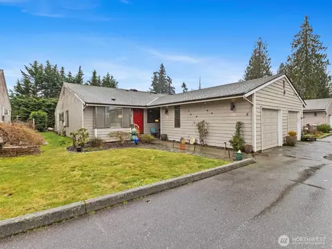 1333 Beach Ave #5, Marysville, WA 98270