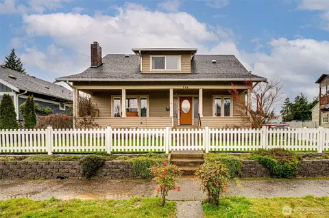 735 NW New York Ave, Chehalis, WA 98532