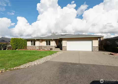 2702 W 99th St, Blaine, WA 98230