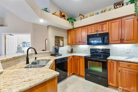706 228th St SW #M203, Bothell, WA 98021 photo 16