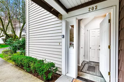 706 228th St SW #M203, Bothell, WA 98021 photo 3