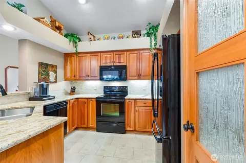706 228th St SW #M203, Bothell, WA 98021 photo 15