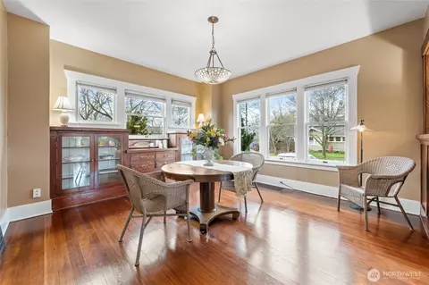 Dining - 734 Sumner Ave, Sumner, WA 98390 photo 2 of 3