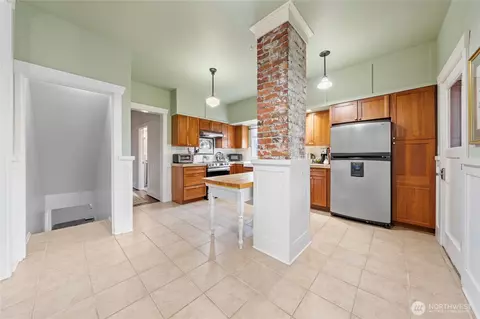 Other - 734 Sumner Ave, Sumner, WA 98390 photo 4 of 10