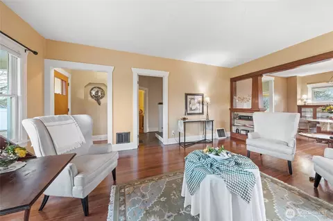 Other - 734 Sumner Ave, Sumner, WA 98390 photo 3 of 10
