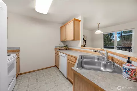 1009 112th St SE #B 206, Everett, WA 98208 photo 11