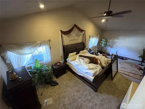 Bedroom - 3935 NE Ne Everett St, Camas, WA 98607 photo 7 of 7