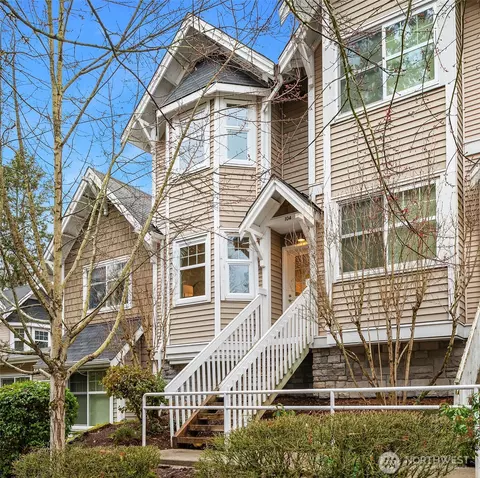 16420 NE 91st St #104, Redmond, WA 98052