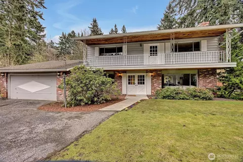 307 N 175th St, Shoreline, WA 98133