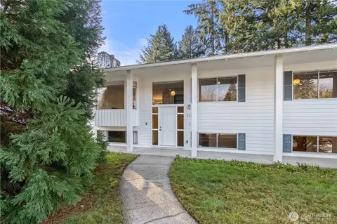 6225 123rd Ave SE, Bellevue, WA 98006