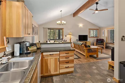 Kitchen - 751 Highland Loop, Ronald, WA 98940 photo 3 of 3