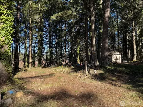 21914 Crest Ln SE, Yelm, WA 98597