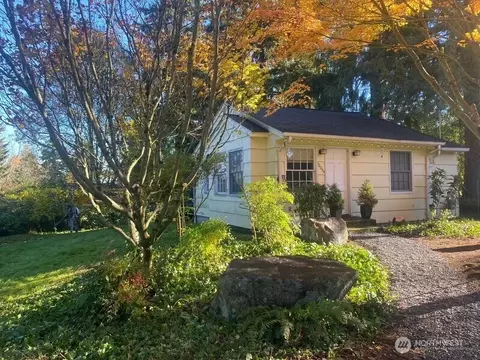 12054 20 Ave NE, Seattle, WA 98125